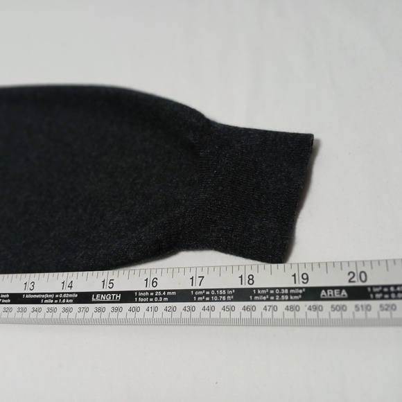 Orvis Men's Cotton, Cashmere, Silk Relaxed Fit Turtleneck Sweater. M - Picture 4 of 8